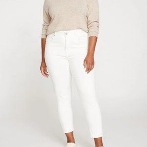 NWT Universal Standard High Rise White Skinny Jeans